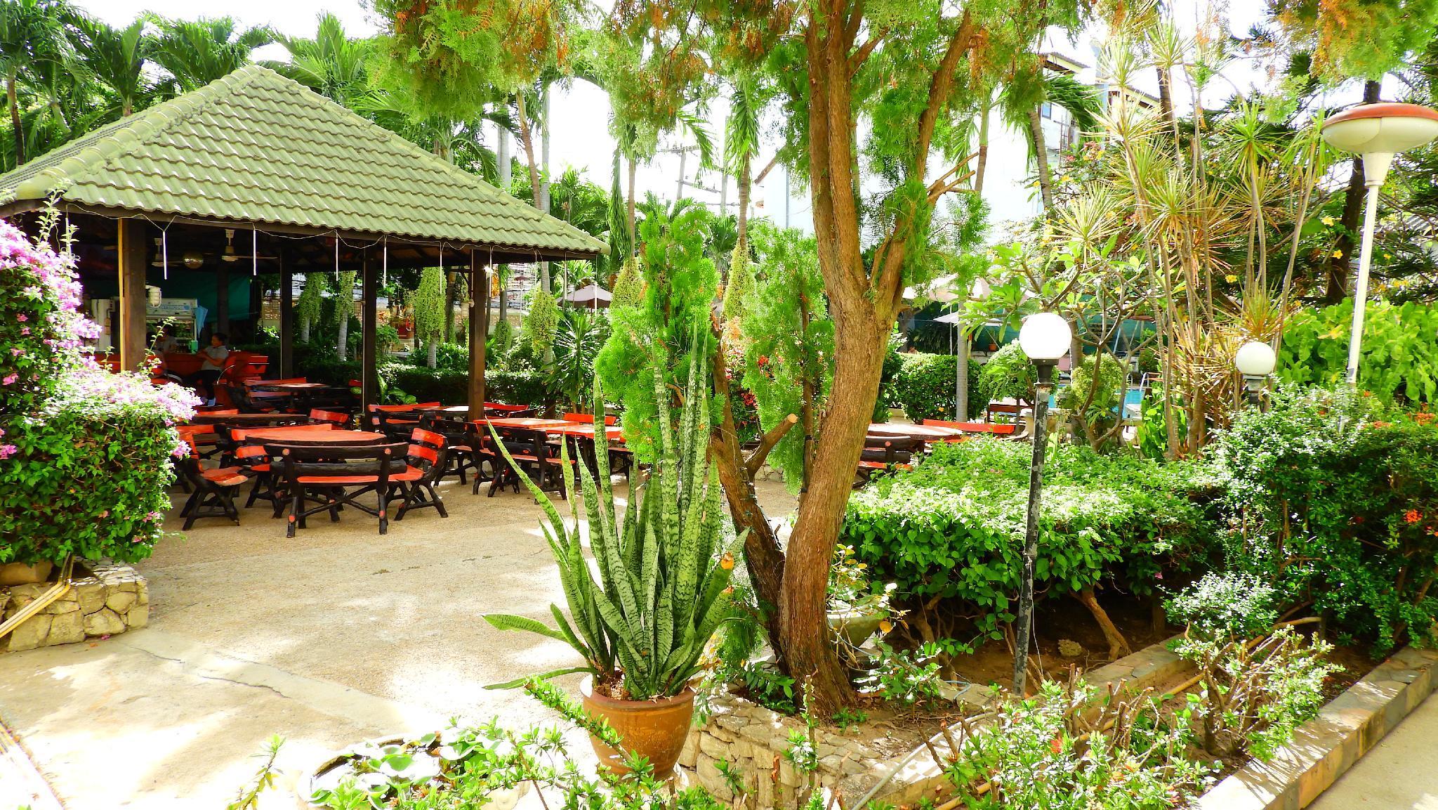 Hotel Romeo Palace Pattaya Zewnętrze zdjęcie