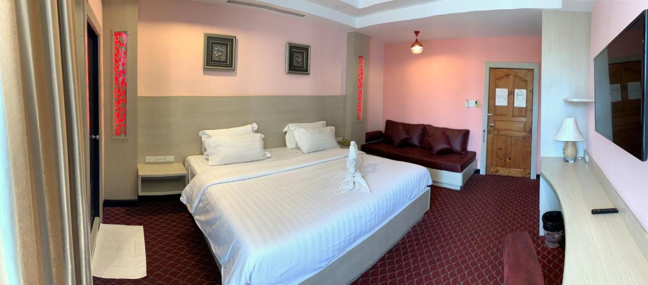 Hotel Romeo Palace Pattaya Zewnętrze zdjęcie